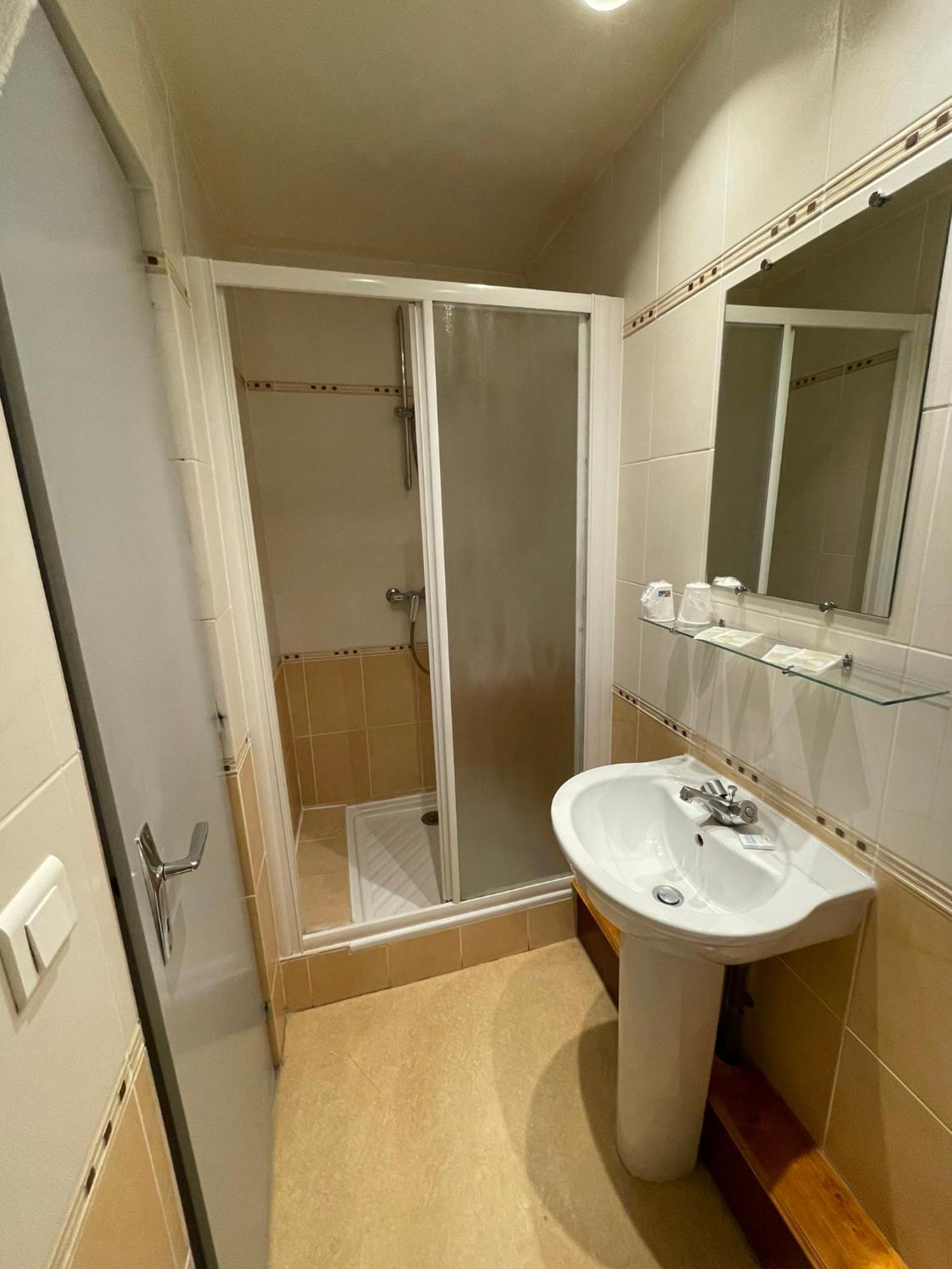 Hotel Vidal Céret Екстериор снимка