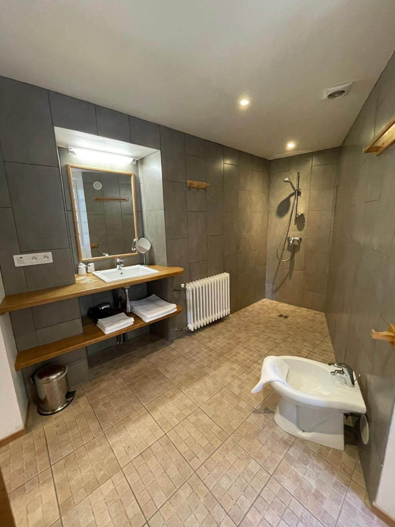 Hotel Vidal Céret Екстериор снимка